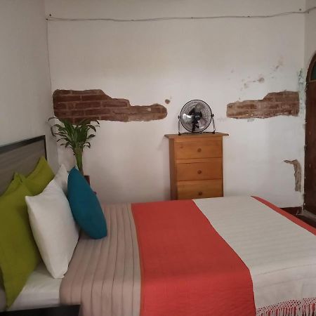 Отель Casa Nina Oaxaca Экстерьер фото