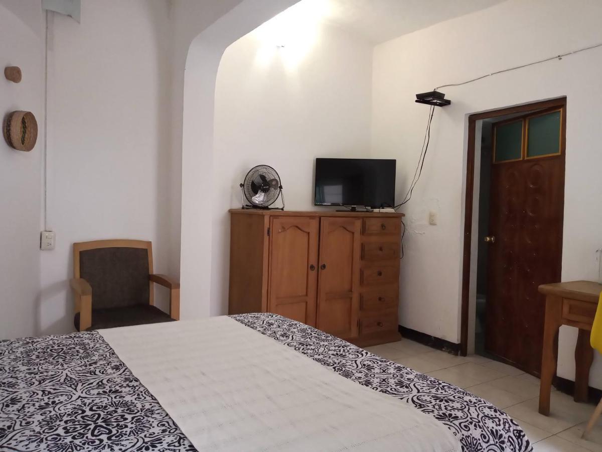 Отель Casa Nina Oaxaca Экстерьер фото