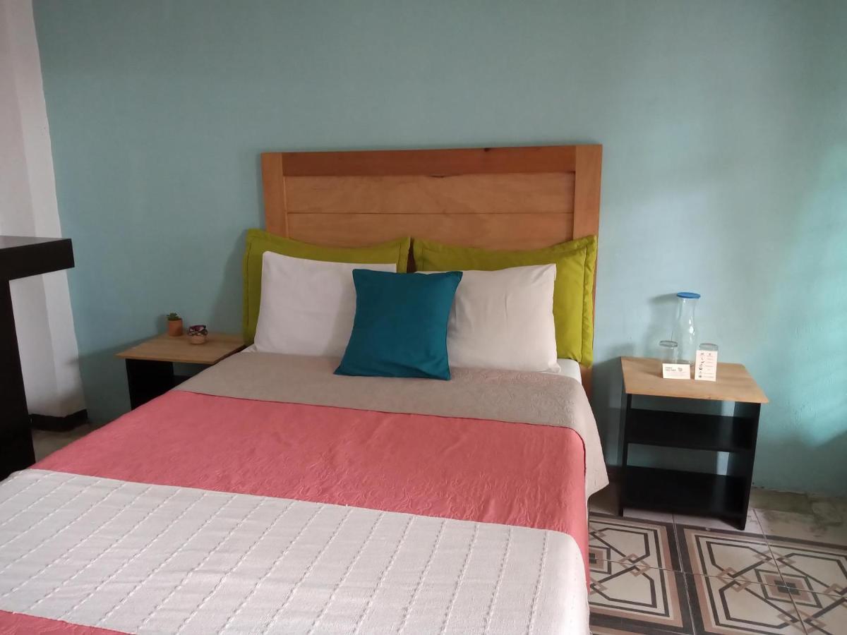 Отель Casa Nina Oaxaca Экстерьер фото